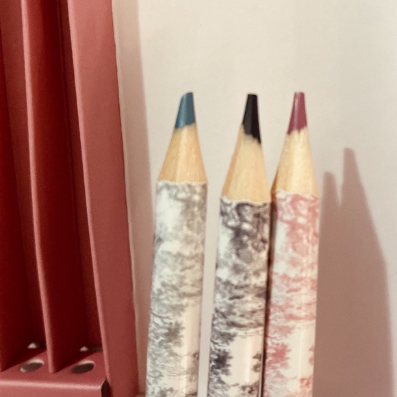 Dior Beauty Pink Stationery Set - Picture 3 of 3